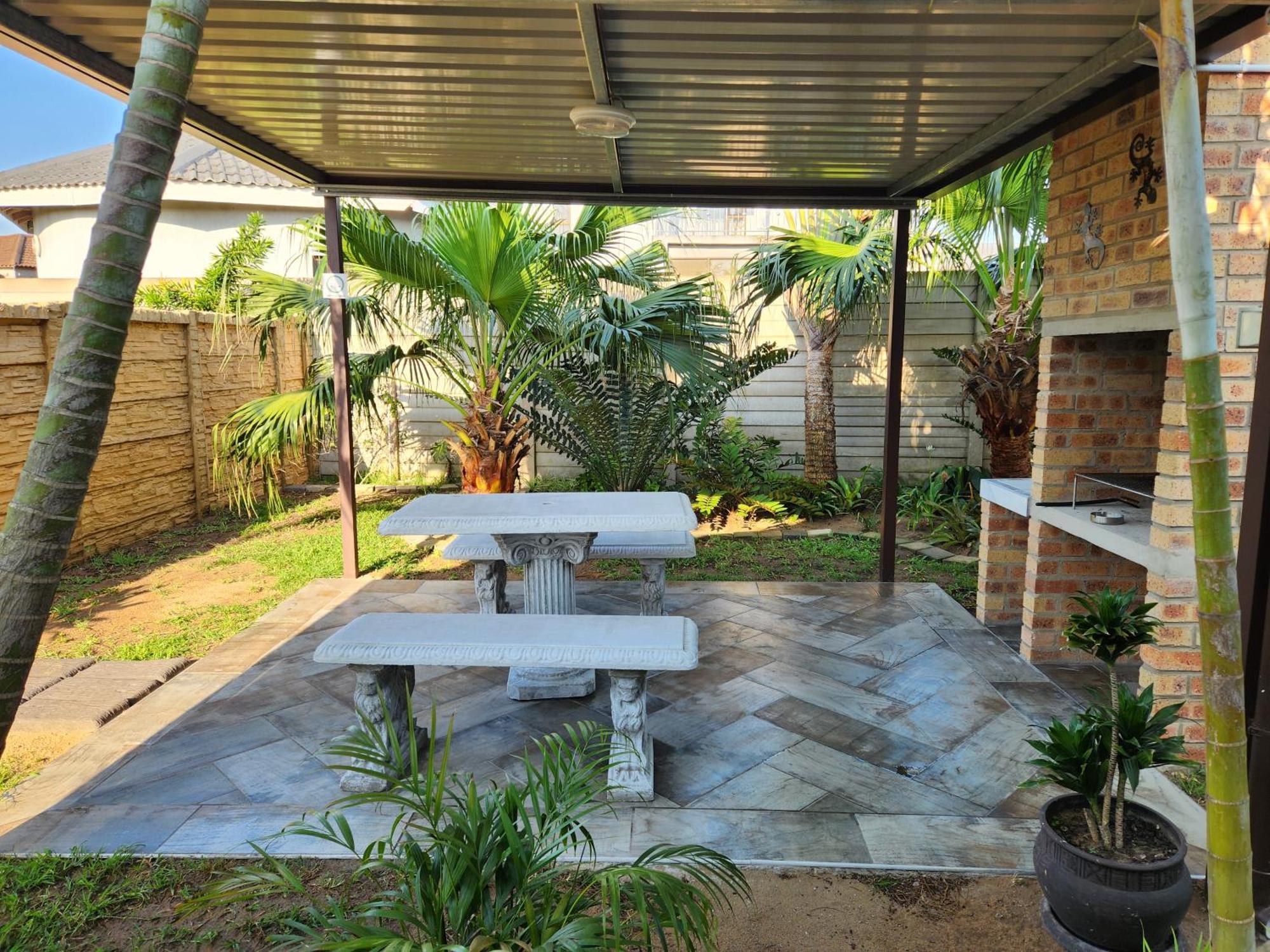Weaver's Corner * Richards Bay