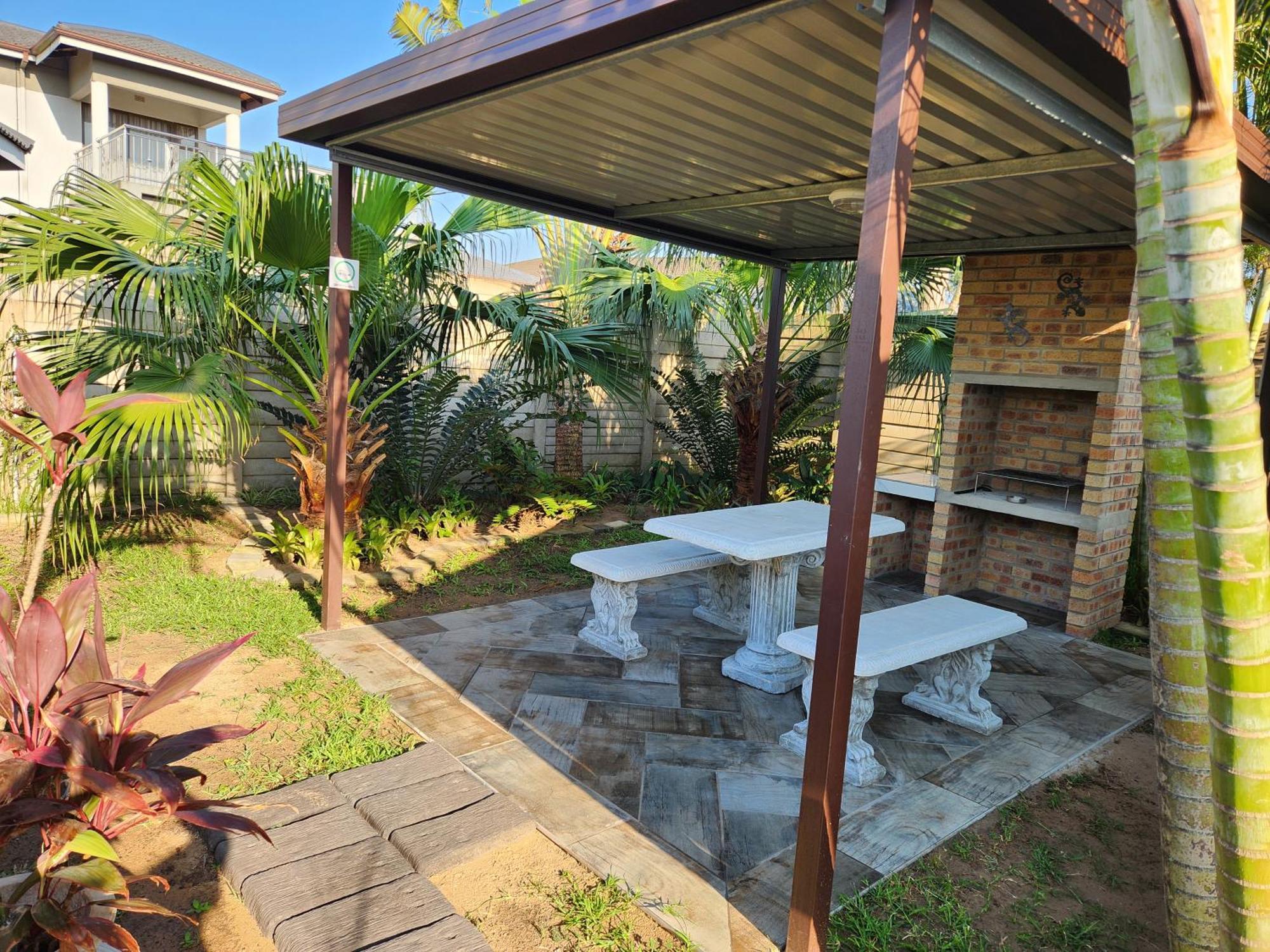 Apartment Weaver's Corner Richards Bay